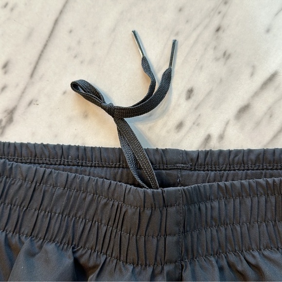 Adidas Marathon 20 Shorts 3" Women's Small - Picture 7 of 7